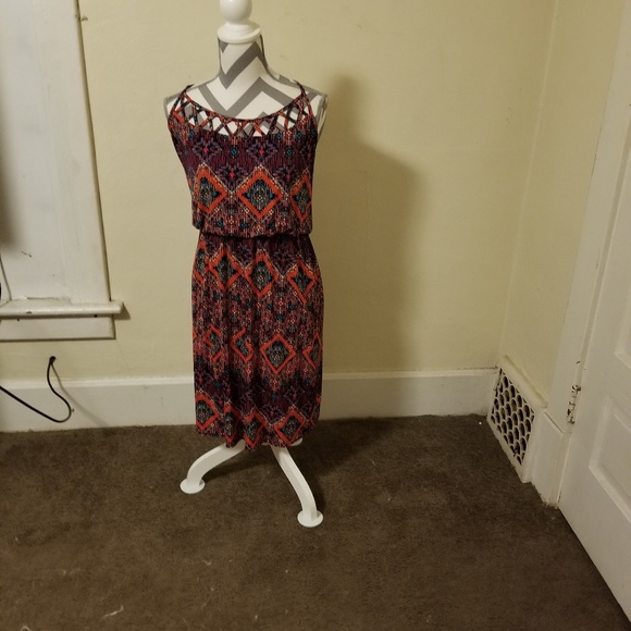 Maurice's dress - Picture 2 of 4